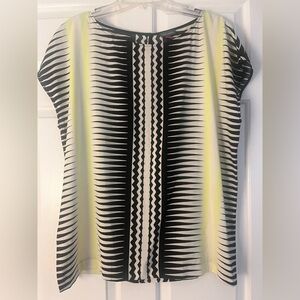 Vince Camuto Stylish Black and White Women's Top